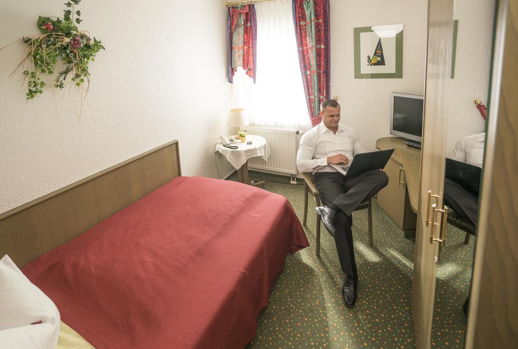 Das Fritz Hotel Schwerin Schoene Lage Im Gruenen Mit Regionaler Kueche Kostenfreien Parkplaetzen Und E Ladestation Екстер'єр фото